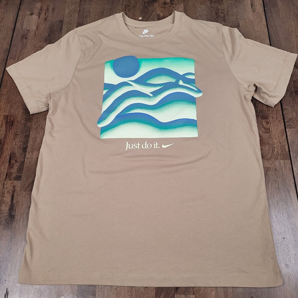 Nike Men's Sportswear Graphic Tee (Jocelyn Tsiah Artist Series) Size Large